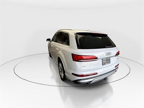 2026 Audi Q7 55 Premium Plus