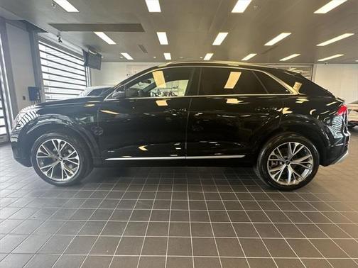 2024 Audi Q8 55 Premium Plus