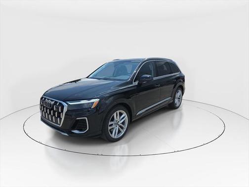 2025 Audi Q7 55 Premium Plus
