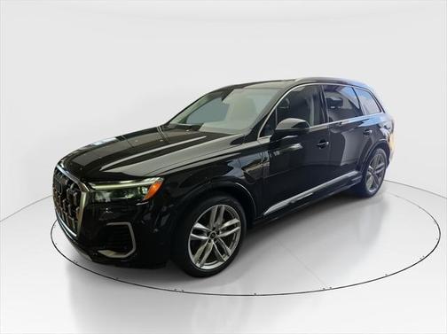 2025 Audi Q7 55 Premium Plus