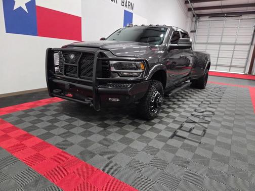 Granite Crystal Metallic Clearcoat 2021 RAM 3500 Laramie Crew Cab 4x4 8' Box