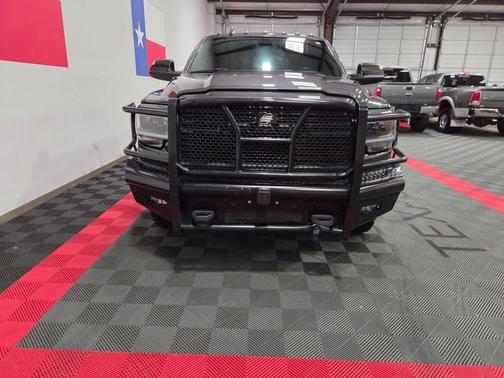 Granite Crystal Metallic Clearcoat 2021 RAM 3500 Laramie Crew Cab 4x4 8' Box