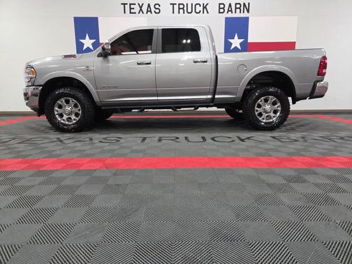 2022 RAM 2500 Laramie Crew Cab 4x4 6'4' Box