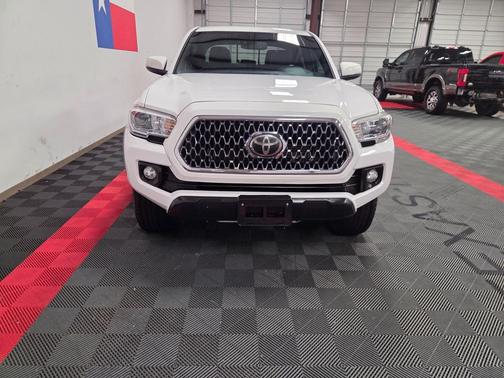 Super White 2019 Toyota Tacoma TRD Off Road