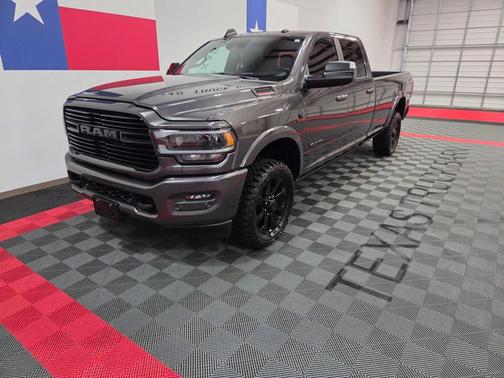 2022 RAM 3500 Laramie Crew Cab 4x4 8' Box