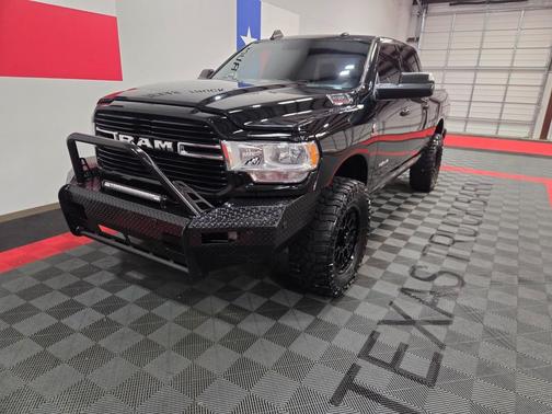 2019 RAM 2500 Lone Star Crew Cab 4x4 6'4' Box