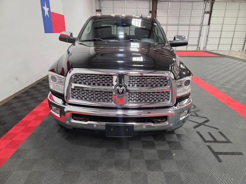 2018 RAM 3500 Laramie Crew Cab 4x4 8' Box