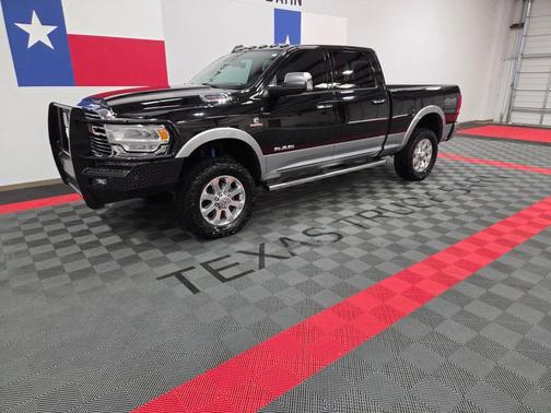 2020 RAM 2500 Laramie Crew Cab 4X4 6'4' Box