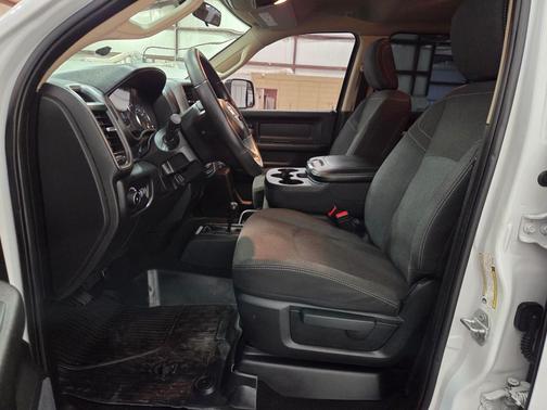 2019 RAM 3500 Tradesman Crew Cab 4x4 8' Box