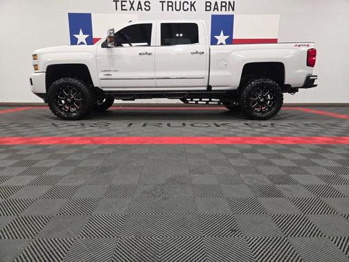 Summit White 2017 Chevrolet Silverado 2500 LTZ
