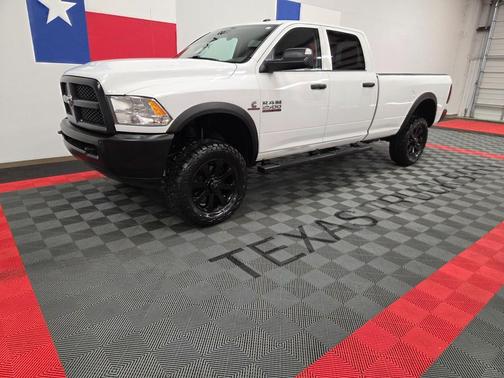 Bright White Clearcoat 2017 RAM 2500 Tradesman Crew Cab 4x4 8' Box