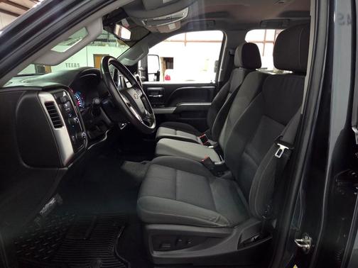 2019 Chevrolet Silverado 1500 2LT