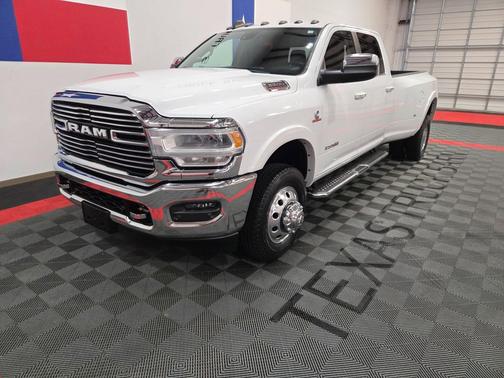 2020 RAM 3500 Laramie Crew Cab 4x4 8' Box
