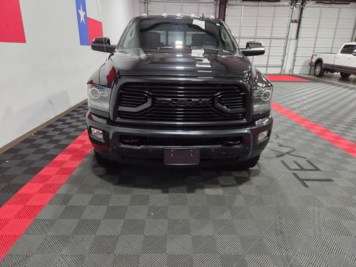 Brilliant Black Crystal Pearlcoat 2018 RAM 2500 Laramie Crew Cab 4x4 6'4' Box