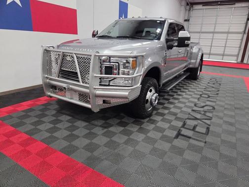 Iconic Silver Metallic 2020 Ford F-350 Lariat