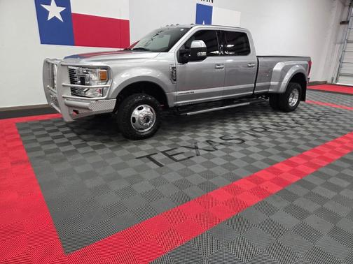 Iconic Silver Metallic 2020 Ford F-350 Lariat