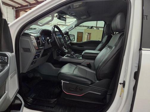 Oxford White 2023 Ford F-150 Lariat