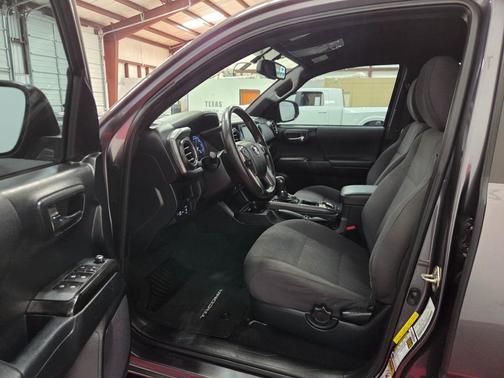 2016 Toyota Tacoma TRD Sport