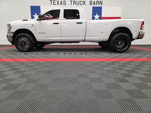 Bright White Clearcoat 2022 RAM 3500 6.7L Cummins Diesel Dually NEW 20in Wheels 35in Tires FREE WARRANTY