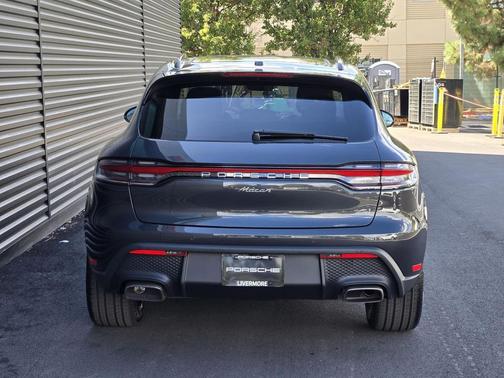 2026 Porsche Macan 