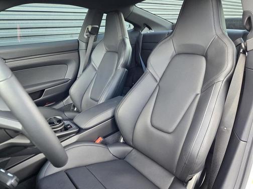 2025 Porsche 911 Carrera T