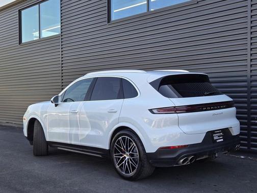 2024 Porsche Cayenne S