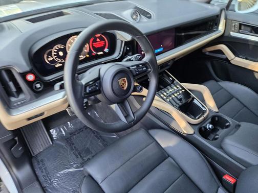 2024 Porsche Cayenne S