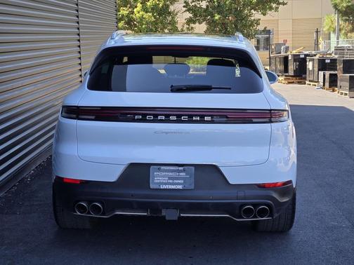2024 Porsche Cayenne S