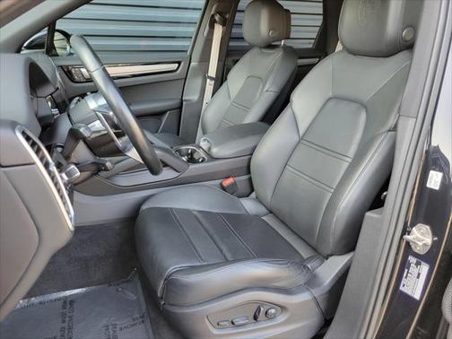 2022 Porsche Cayenne Platinum Edition