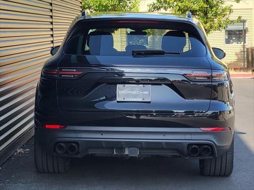 2022 Porsche Cayenne Platinum Edition