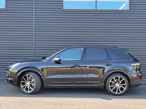 2022 Porsche Cayenne Platinum Edition