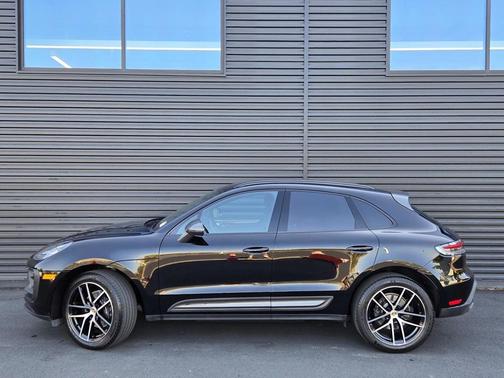 2024 Porsche Macan T