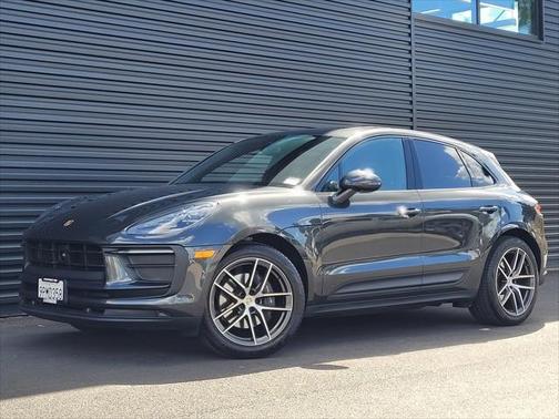 2024 Porsche Macan Base