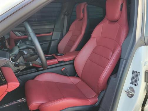 2023 Porsche Taycan Base (A2)