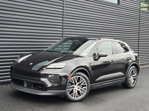 2025 Porsche Macan 4