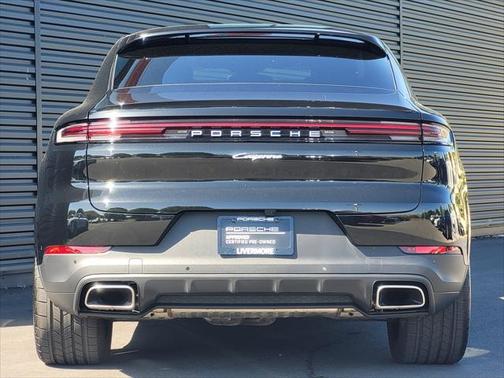 2025 Porsche Cayenne Base