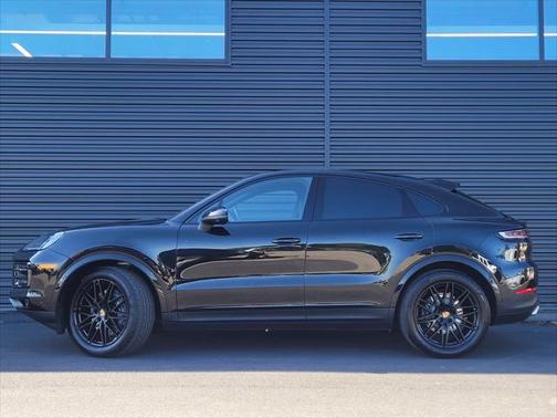 2025 Porsche Cayenne Base