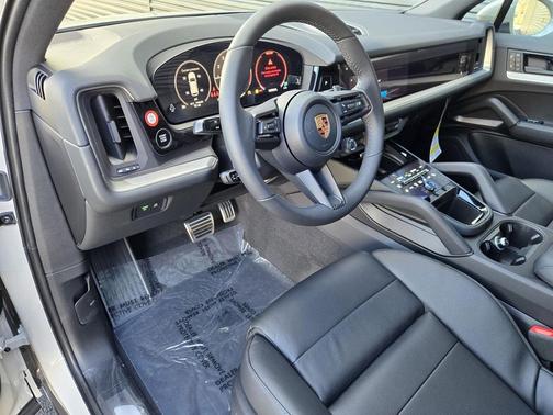 2026 Porsche Cayenne S