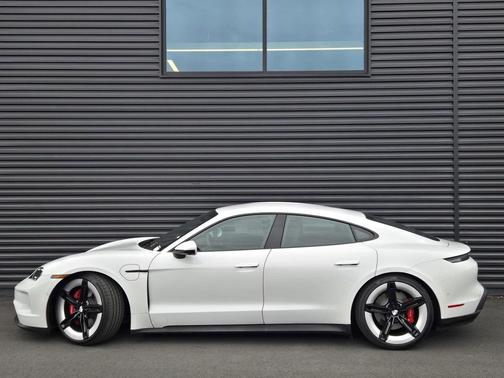 2025 Porsche Taycan 4S