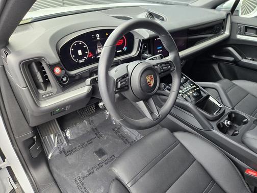 2025 Porsche Cayenne Cayenne