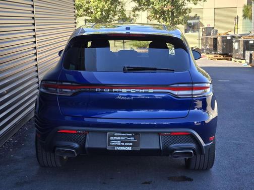 2025 Porsche Macan T