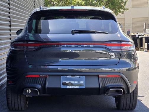 2025 Porsche Macan
