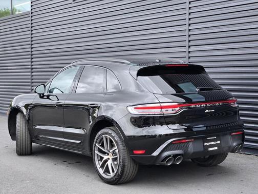 2026 Porsche Macan 