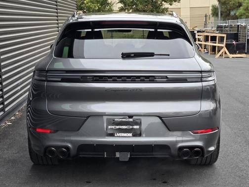 2026 Porsche Cayenne GTS