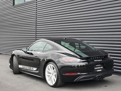 2024 Porsche 718 Cayman Style Edition