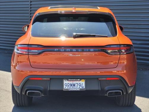 2025 Porsche Macan Base