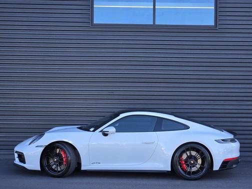 2023 Porsche 911 Carrera GTS