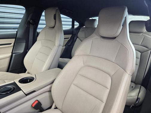 2024 Porsche Taycan Base