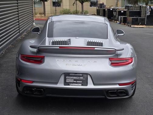 2018 Porsche 911 Turbo S
