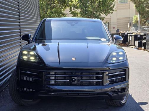 2025 Porsche Cayenne 